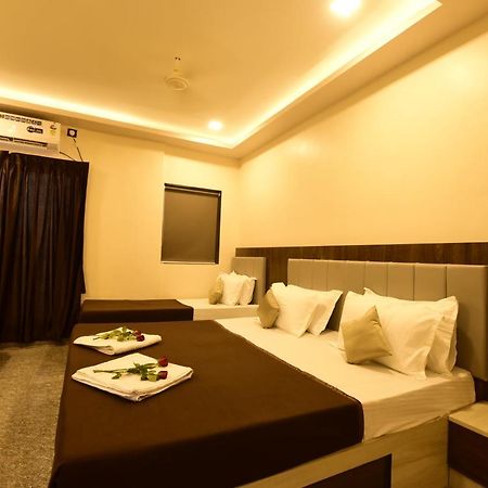 Hotel Sitara Inn Ratnāgiri Extérieur photo